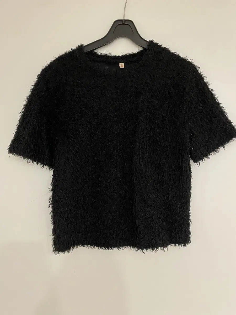 TEAK (티크) BOUCLE KNIT TOP 부클니트